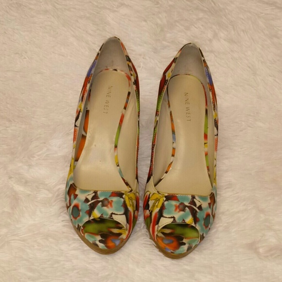 Nine West Peep Toe Heels - Picture 2 of 5